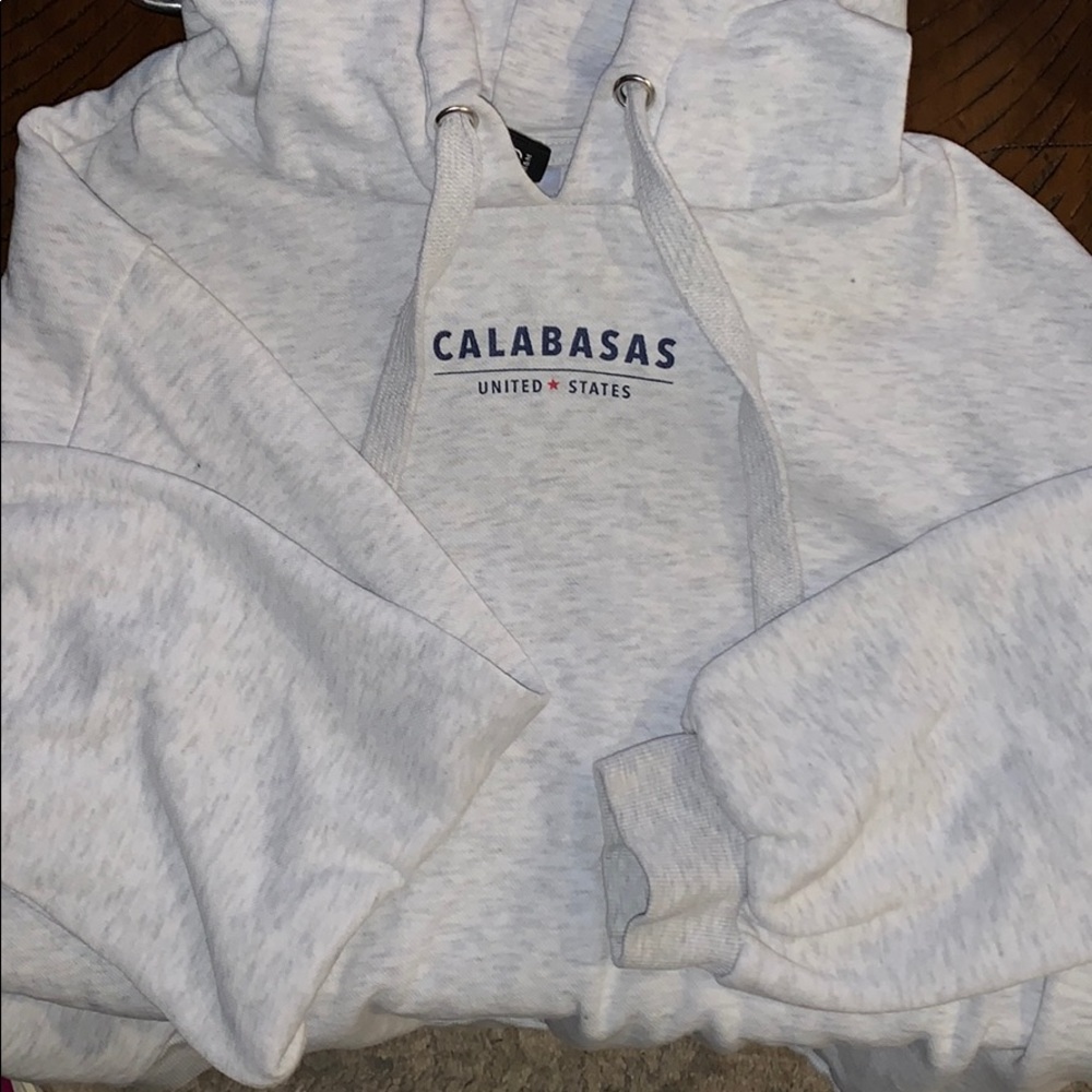 Crop style Hoodie in light heather grey
